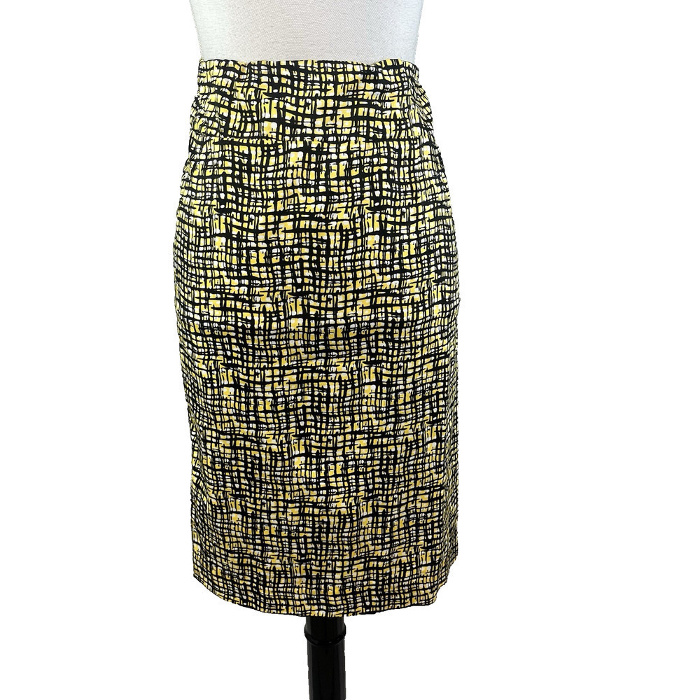Focus 2000 Skirt size 8 Yellow Black Plaid Stretch Straight Knee Casual Career